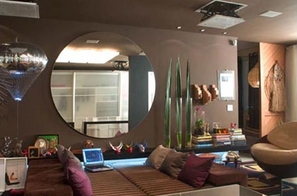 http://www.decoracaobh.com.br/fotos_espelhos/espelho%20forma%20redonda%20para%20sala.jpg